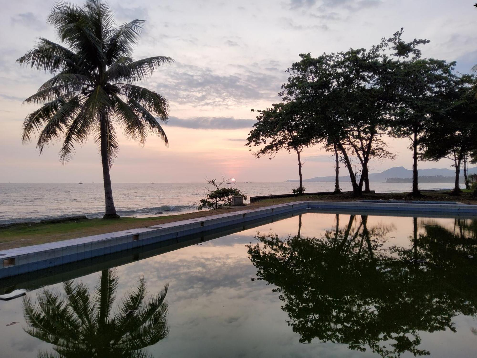 Hotel Kumala Samudra Cikakak 外观 照片