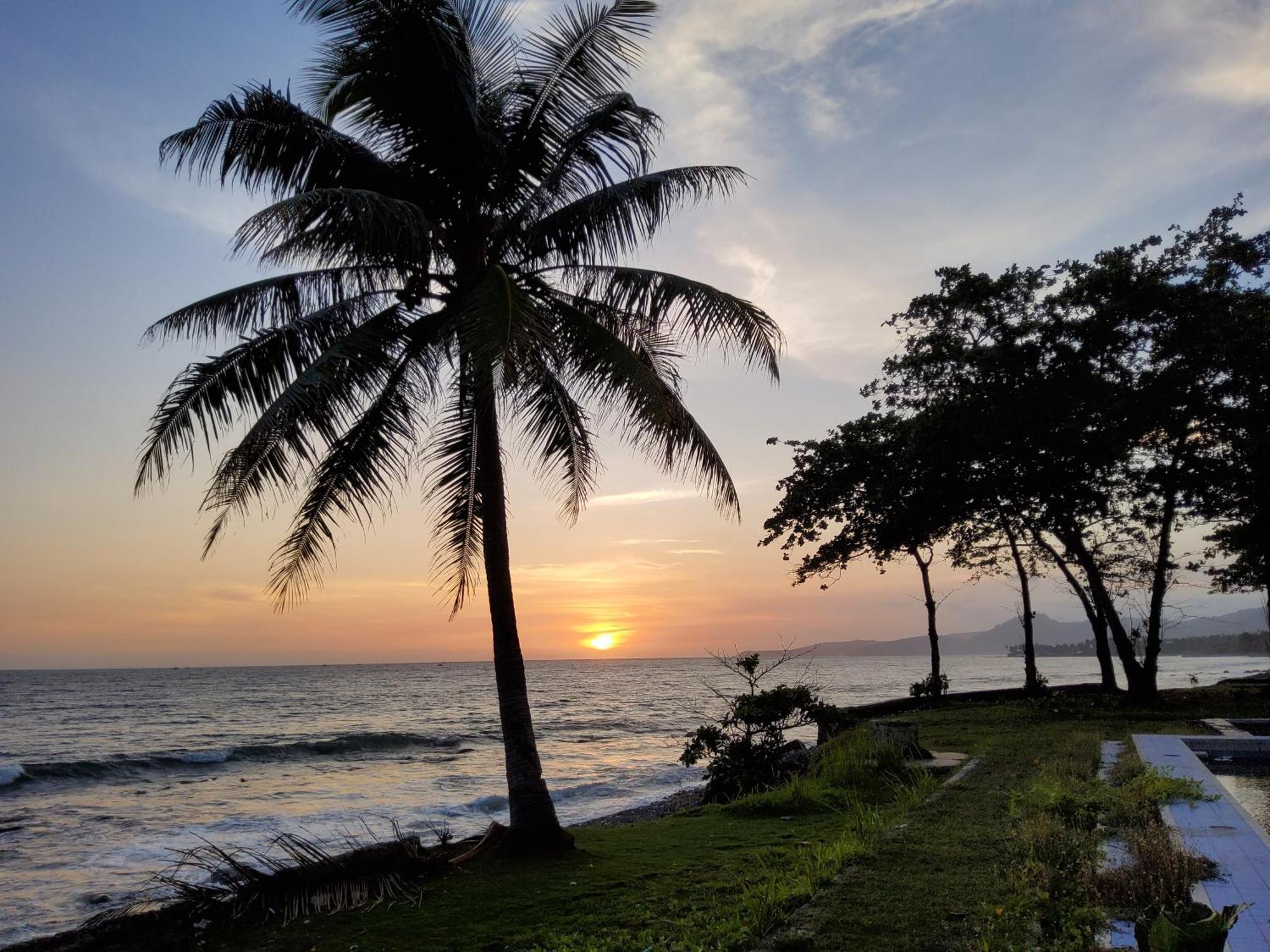 Hotel Kumala Samudra Cikakak 外观 照片