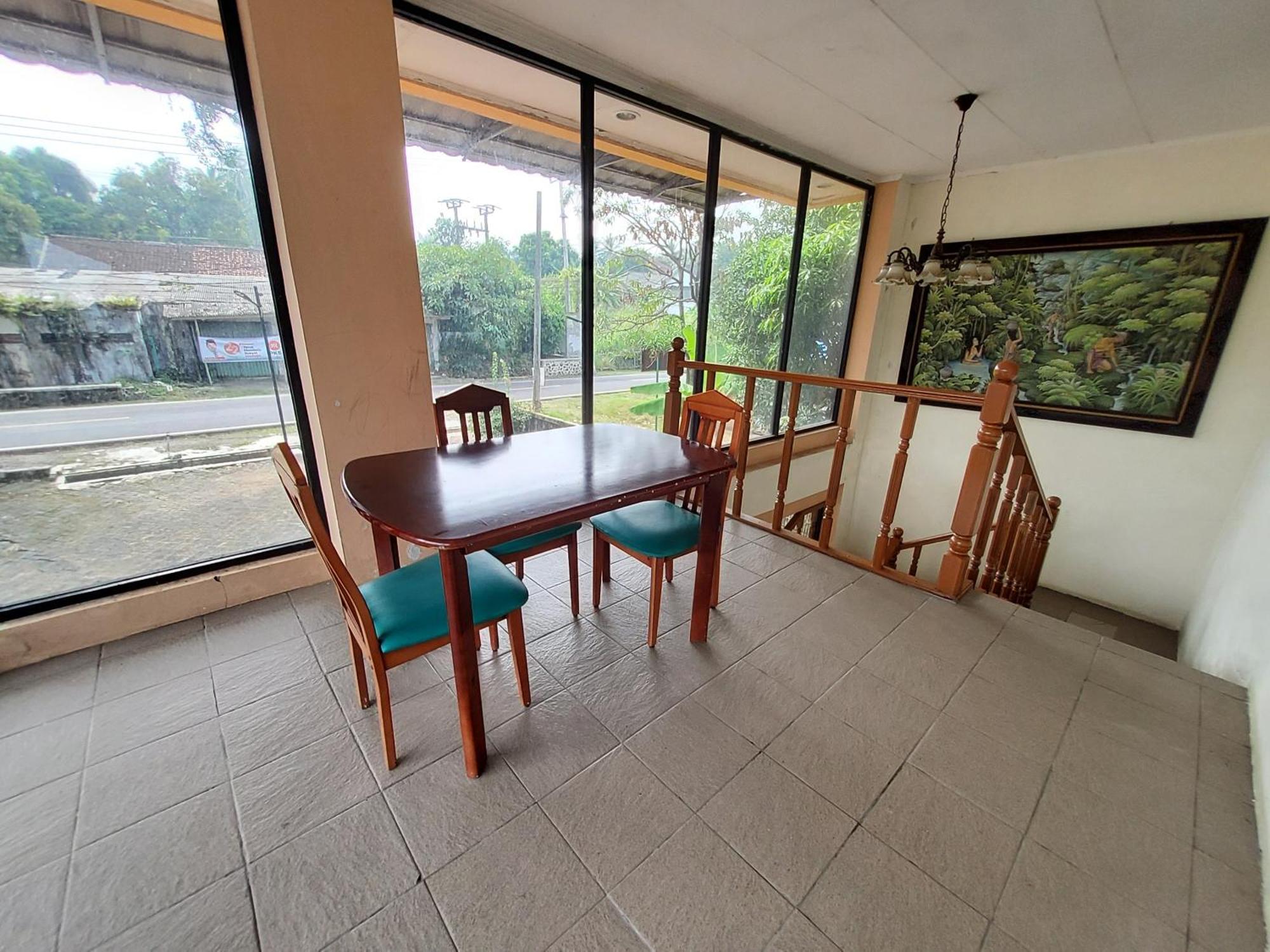 Hotel Kumala Samudra Cikakak 外观 照片