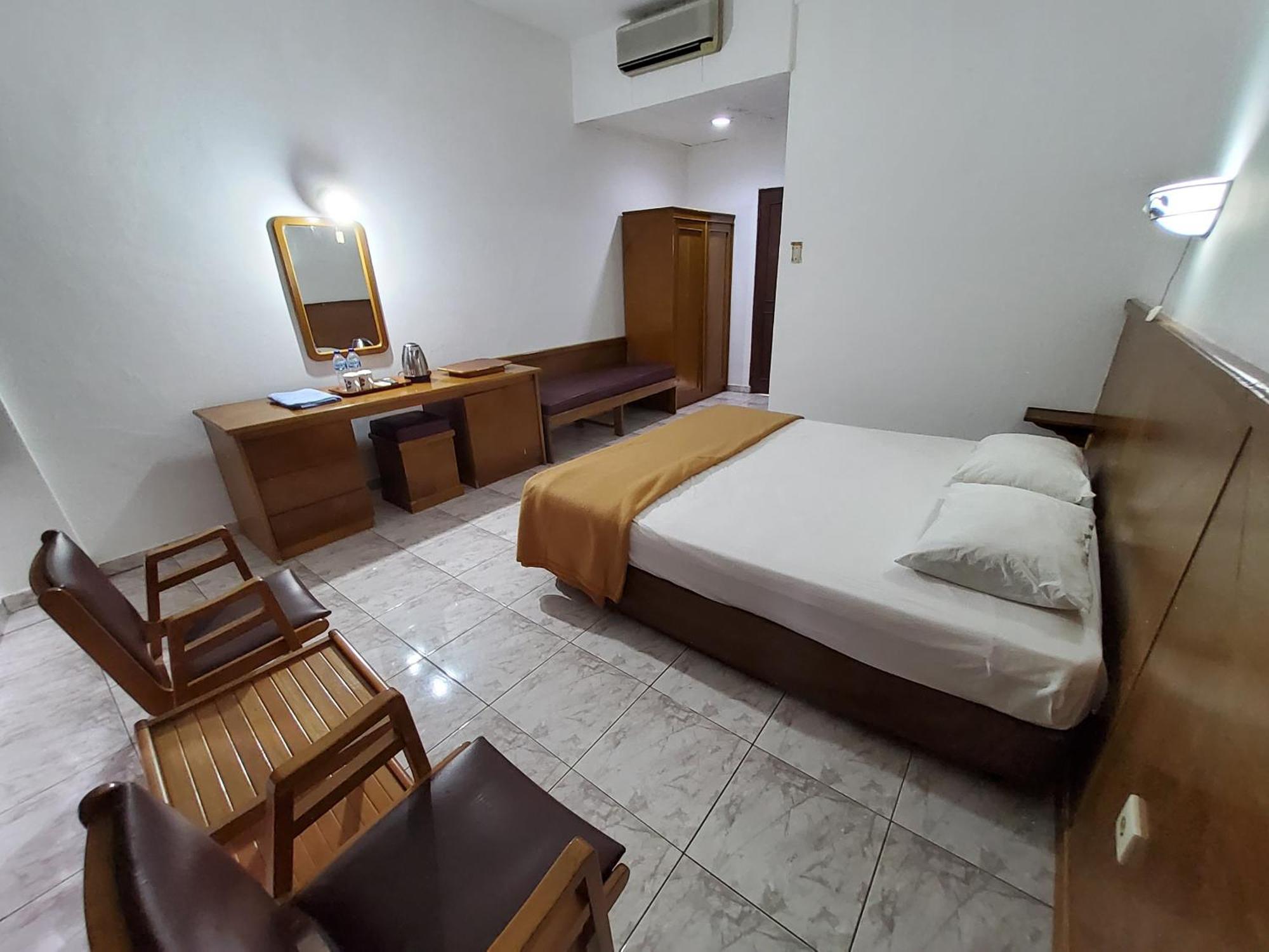 Hotel Kumala Samudra Cikakak 外观 照片