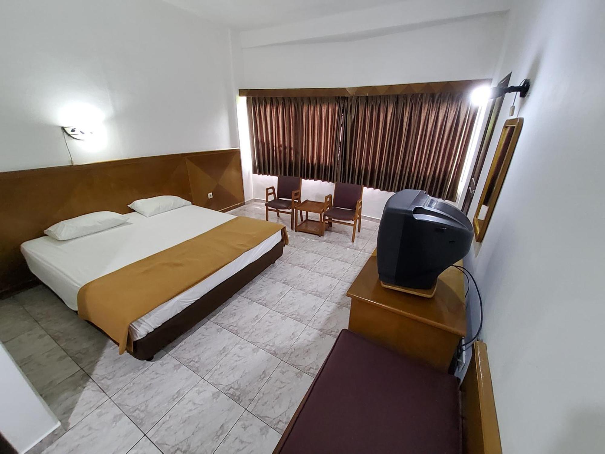 Hotel Kumala Samudra Cikakak 外观 照片
