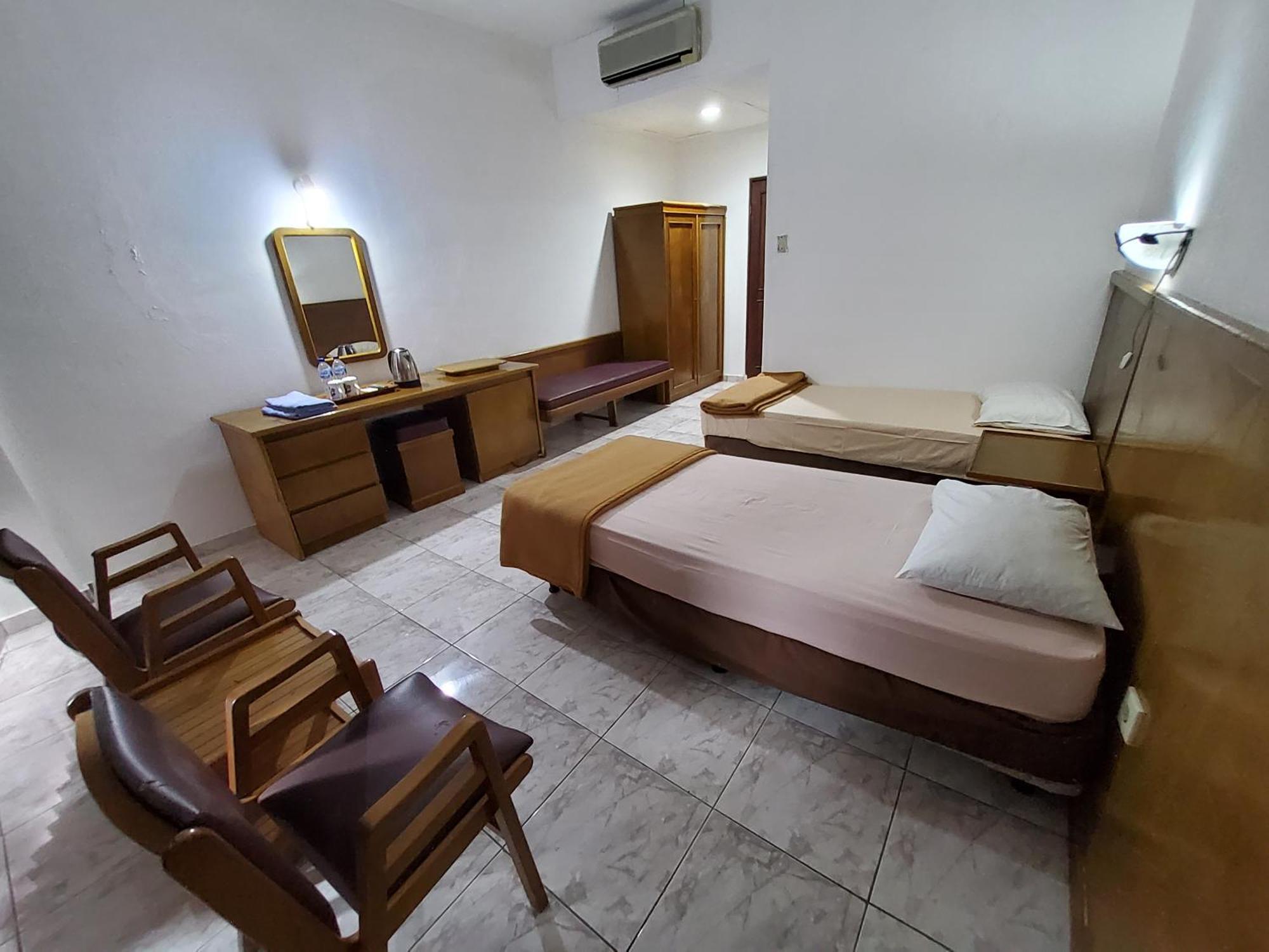 Hotel Kumala Samudra Cikakak 外观 照片