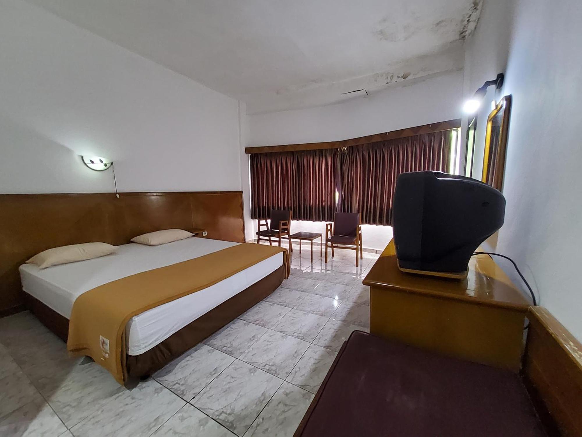 Hotel Kumala Samudra Cikakak 外观 照片